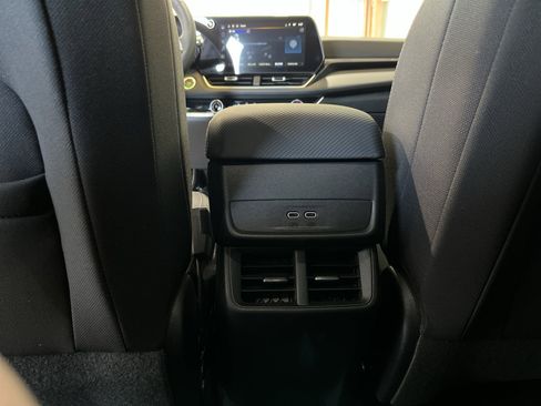 New 2026 Chevrolet Equinox LT FWD image 14