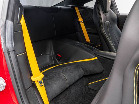 Certified 2022 Ferrari Roma image 33