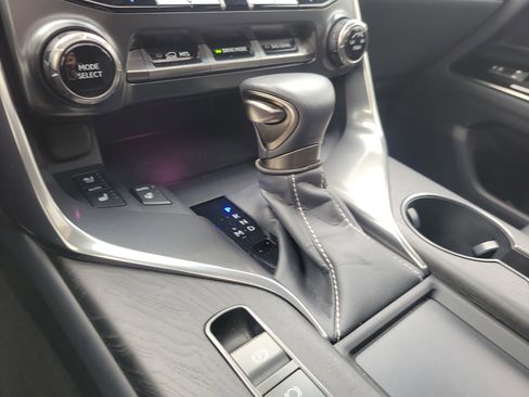 Used 2024 Lexus LX 600 LX 600 Premium 4WD image 24