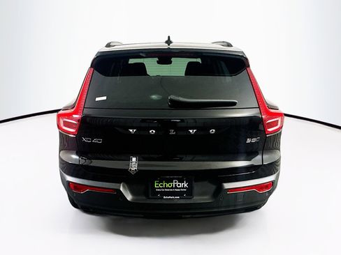 Used 2024 Volvo XC40 B5 Plus AWD/4WD image 7