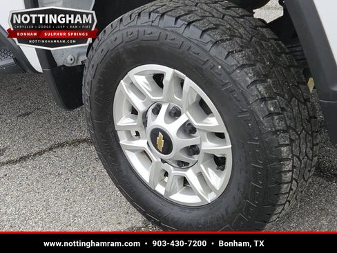 Used 2025 Chevrolet Silverado 2500 LT w/ Convenience Package AWD/4WD image 7