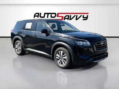 Used 2024 Nissan Pathfinder SL