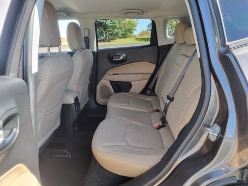 Used 2018 Jeep Compass Sport AWD/4WD image 14