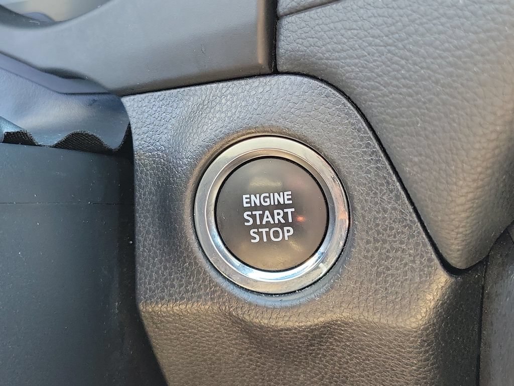 Used 2024 Toyota RAV4 XLE FWD image 35