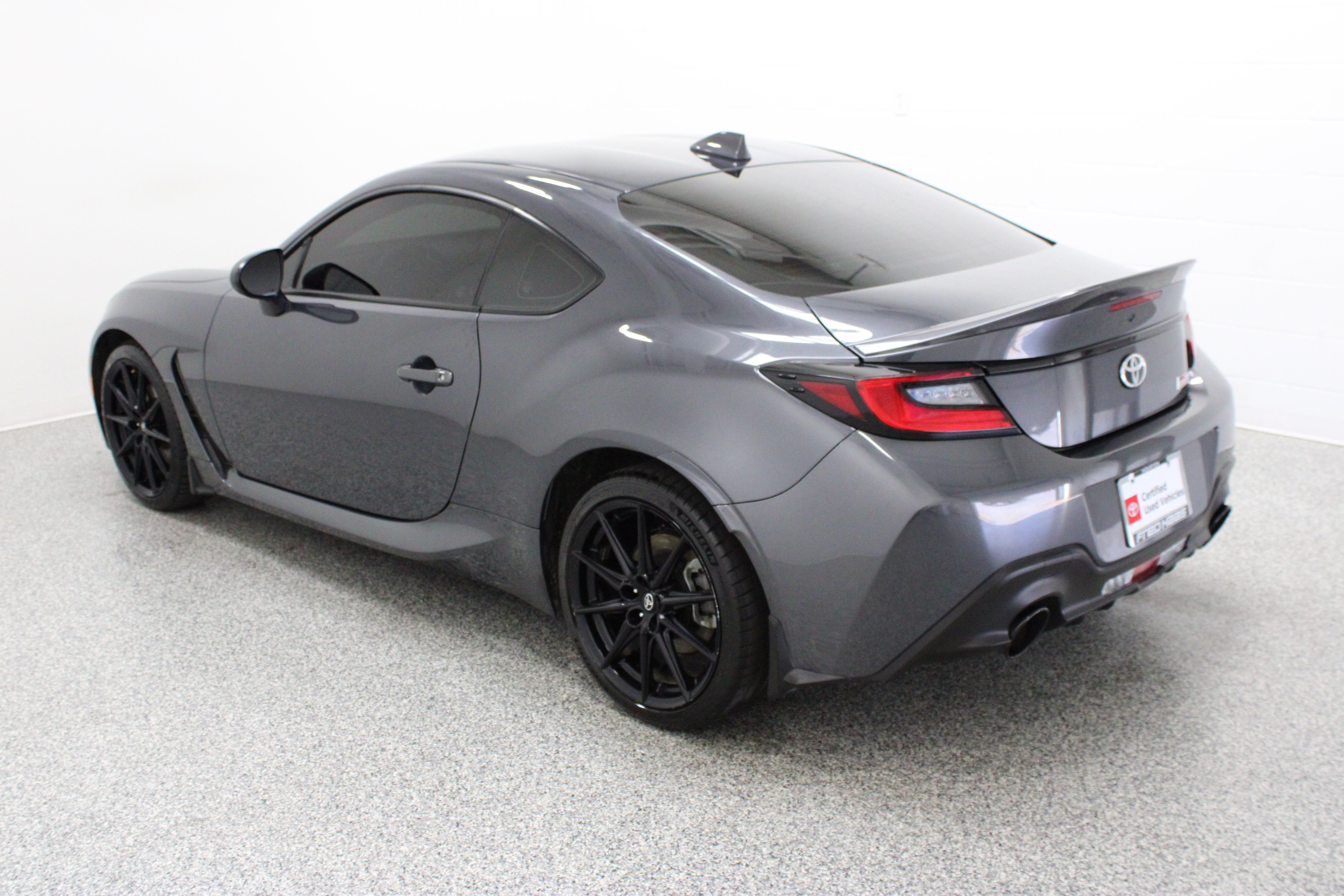 Used 2025 Toyota GR86 Premium RWD image 10