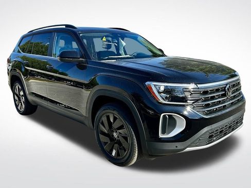 New 2026 Volkswagen Atlas SE FWD image 3
