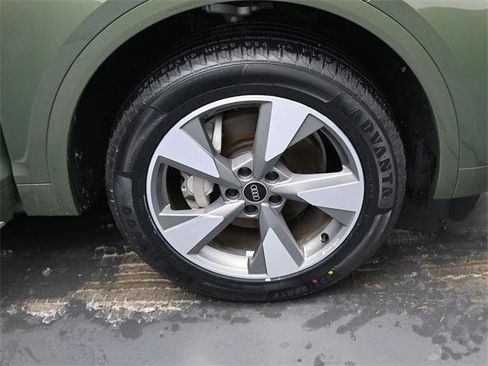 Used 2023 Audi Q5 2.0T Premium w/ Convenience Package image 39