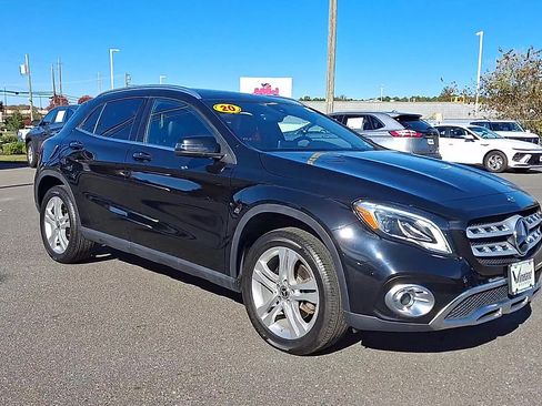 Used 2020 Mercedes-Benz GLA 250 GLA 250 w/ Premium Package image 2