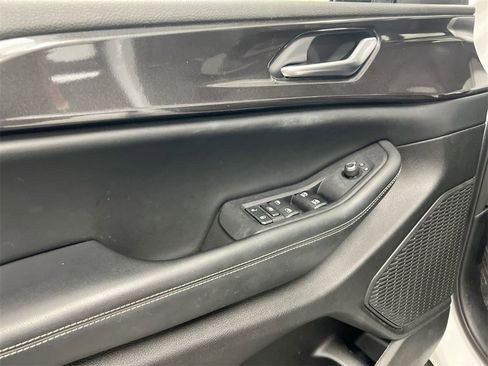 Used 2023 Jeep Grand Cherokee Altitude image 21