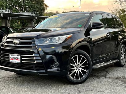 Used 2018 Toyota Highlander SE