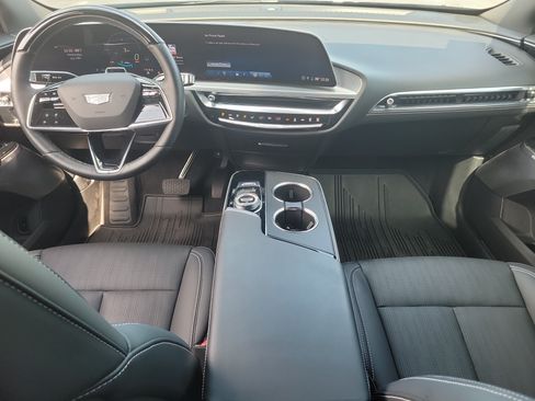 Used 2024 Cadillac Lyriq Sport RWD image 14
