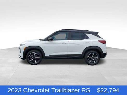 Certified 2023 Chevrolet TrailBlazer RS w/ Convenience Package AWD/4WD image 2