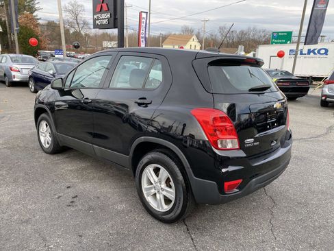 Used 2019 Chevrolet Trax LS image 3
