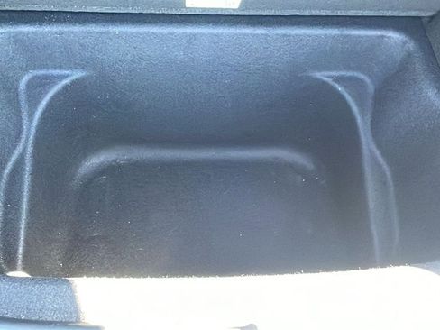 Used 2024 Tesla Model Y Long Range RWD image 30