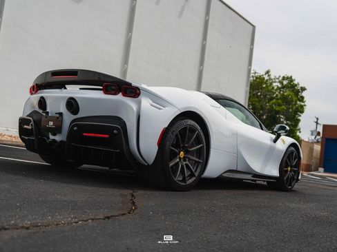 Used 2023 Ferrari SF90 Spider AWD/4WD image 10