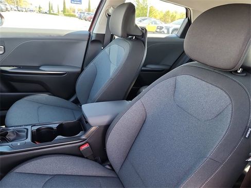 New 2025 Kia K4 LXS image 12