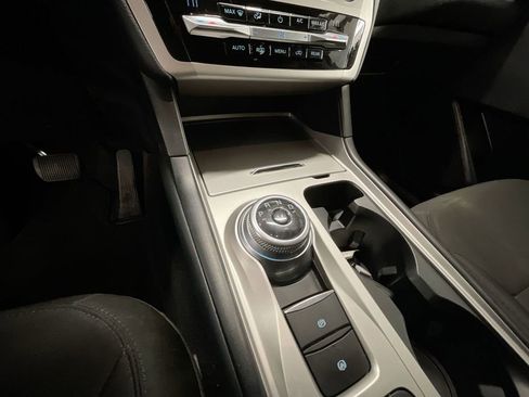 Used 2020 Ford Explorer XLT image 15