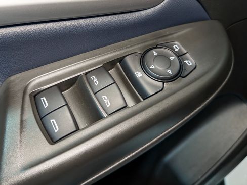 Used 2022 Chevrolet Bolt EUV Premier FWD image 8