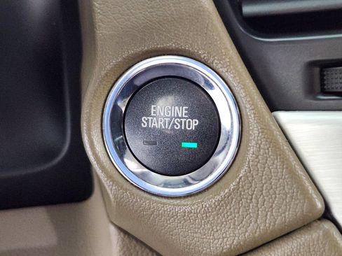 Used 2015 GMC Yukon SLT AWD/4WD image 26