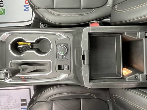 Certified 2020 Chevrolet Traverse RS FWD image 15