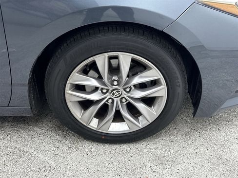 Used 2021 Toyota Avalon XLE image 42