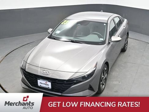 Used 2023 Hyundai Elantra SEL w/ Convenience Package FWD image 19