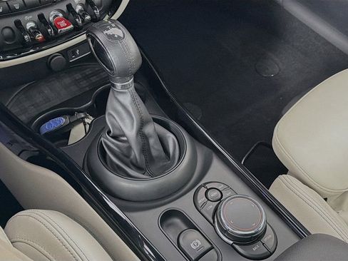 Used 2019 MINI Cooper Clubman S w/ Starlight Blue Edition image 18