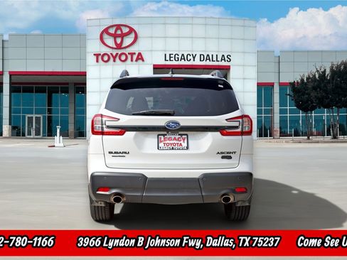 Used 2024 Subaru Ascent Onyx Edition AWD/4WD image 9