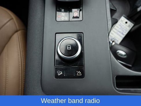 Used 2023 Land Rover Discovery HSE R-Dynamic AWD/4WD image 33