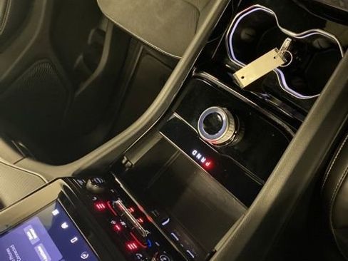 Used 2023 Jeep Grand Cherokee L Altitude image 17