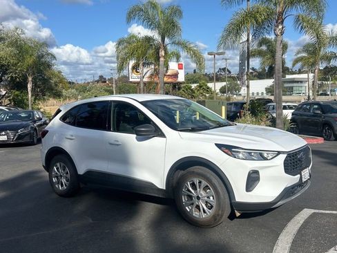 Used 2025 Ford Escape Active AWD/4WD image 5