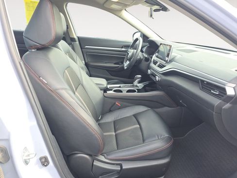 Used 2024 Nissan Altima 2.5 SR image 15