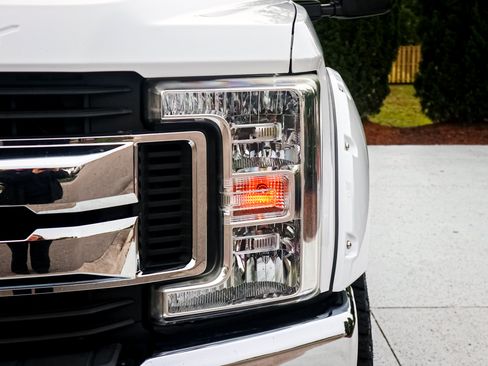 Used 2019 Ford F250 XLT AWD/4WD image 6