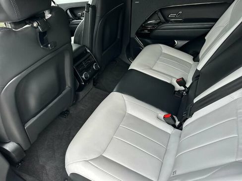 Used 2023 Land Rover Range Rover Sport SE Dynamic AWD/4WD image 14