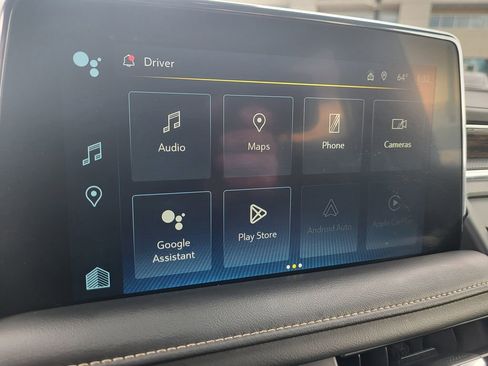 Used 2023 Chevrolet Suburban Premier image 22