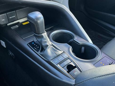 Used 2022 Toyota Camry XSE w/ Navigation Package image 34