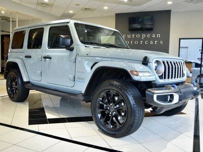 Used 2024 Jeep Wrangler Unlimited Sahara w/ Technology Group