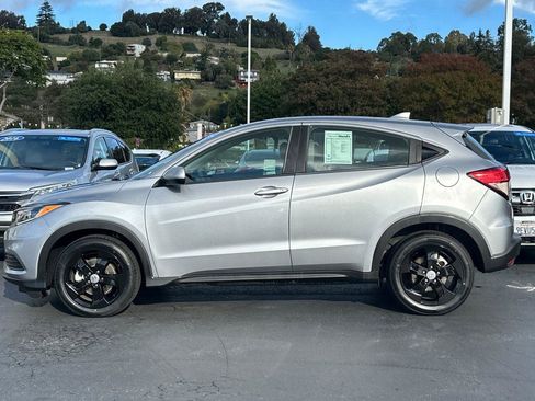 Certified 2022 Honda HR-V LX image 6