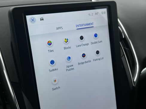 Used 2023 Ford Edge Titanium image 27