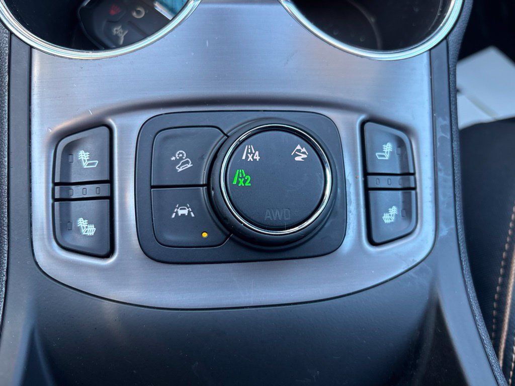 Used 2024 GMC Terrain AT4 w/ LPO, Floor Liner Package AWD/4WD image 32