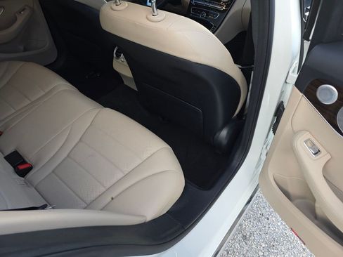 Used 2021 Mercedes-Benz C 300 Sedan image 30