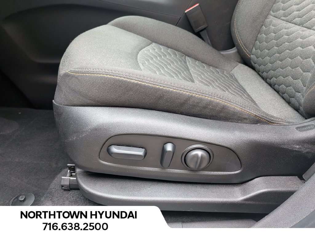Used 2021 Chevrolet Equinox LT FWD image 29