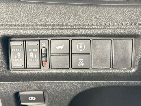Used 2024 Honda Odyssey EX-L image 15