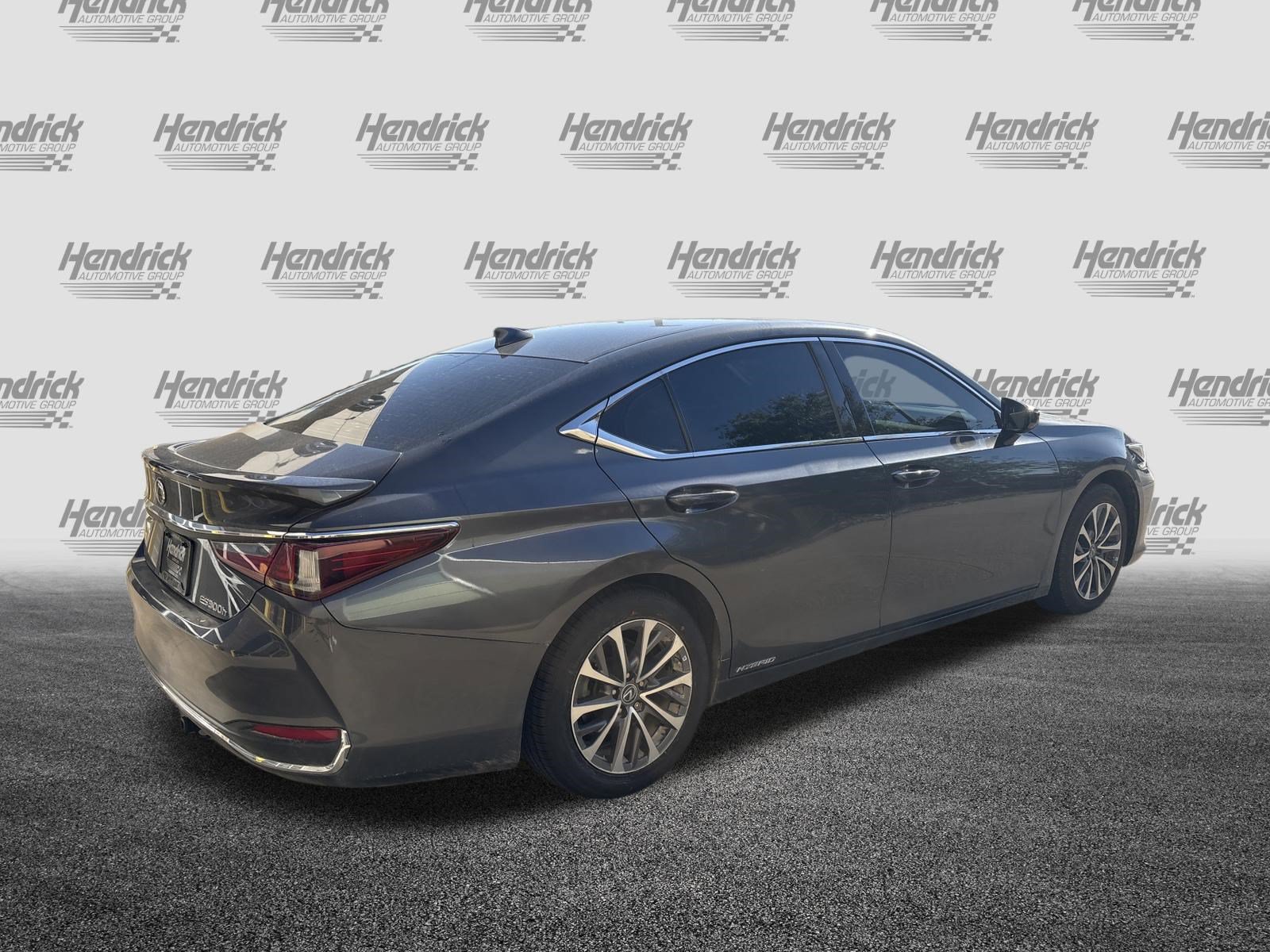Used 2022 Lexus ES 300h FWD image 10