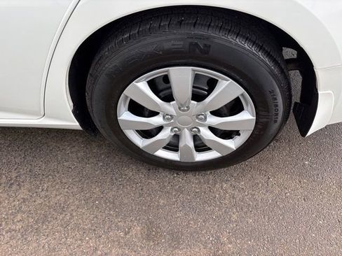 Used 2024 Nissan Altima 2.5 S FWD image 41