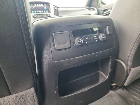 Used 2020 GMC Yukon SLT image 30