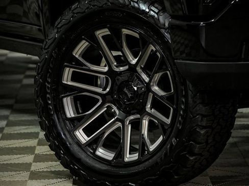 New 2026 GMC Sierra 1500 AT4 w/ Technology Package image 3