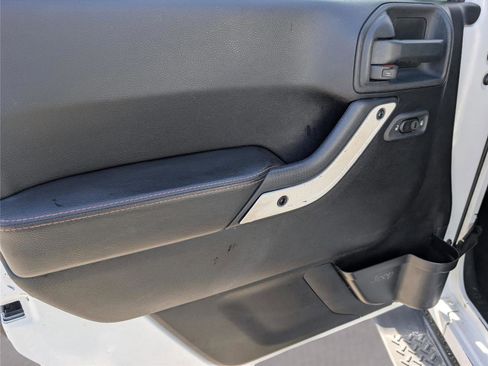 Used 2012 Jeep Wrangler Arctic image 15