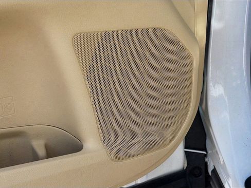 Used 2019 Toyota Highlander XLE image 26