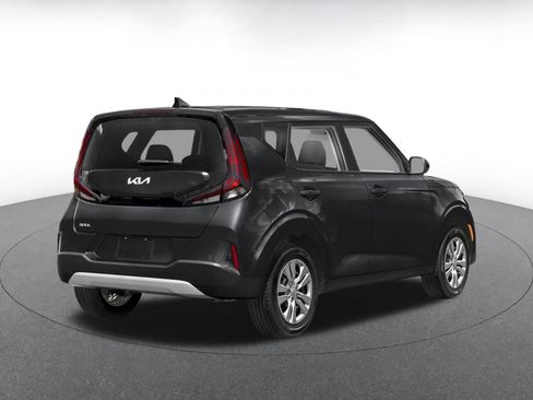 Used 2025 Kia Soul LX w/ LX Technology Package FWD image 2
